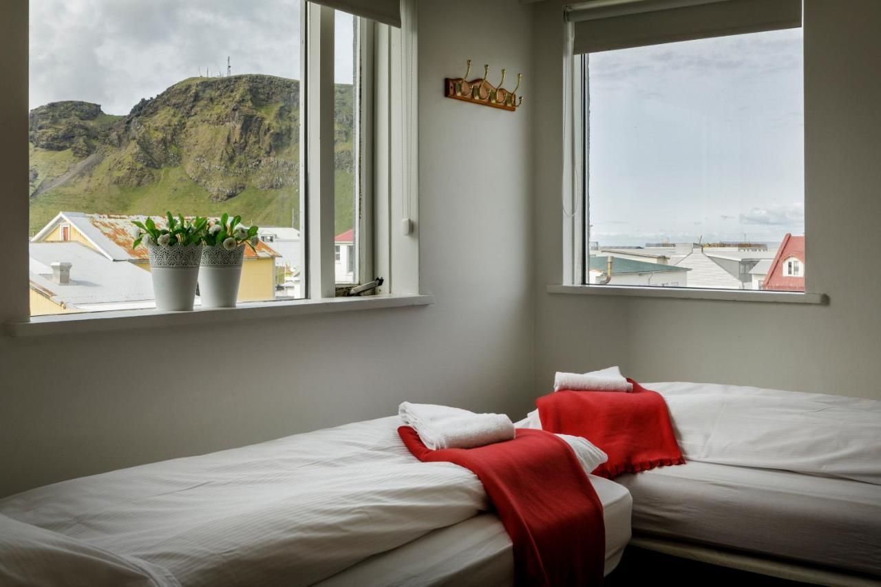Guesthouse Sunnuholl Vestmannaeyjar Bagian luar foto